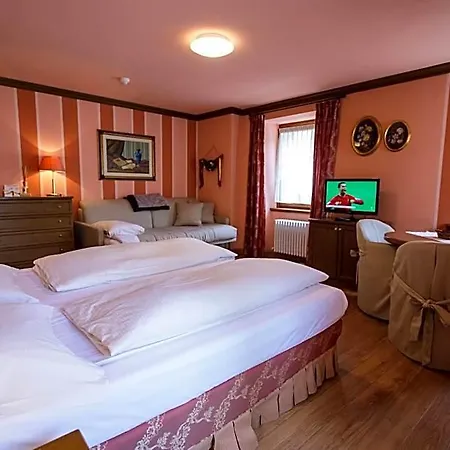Compagnoni Hotel